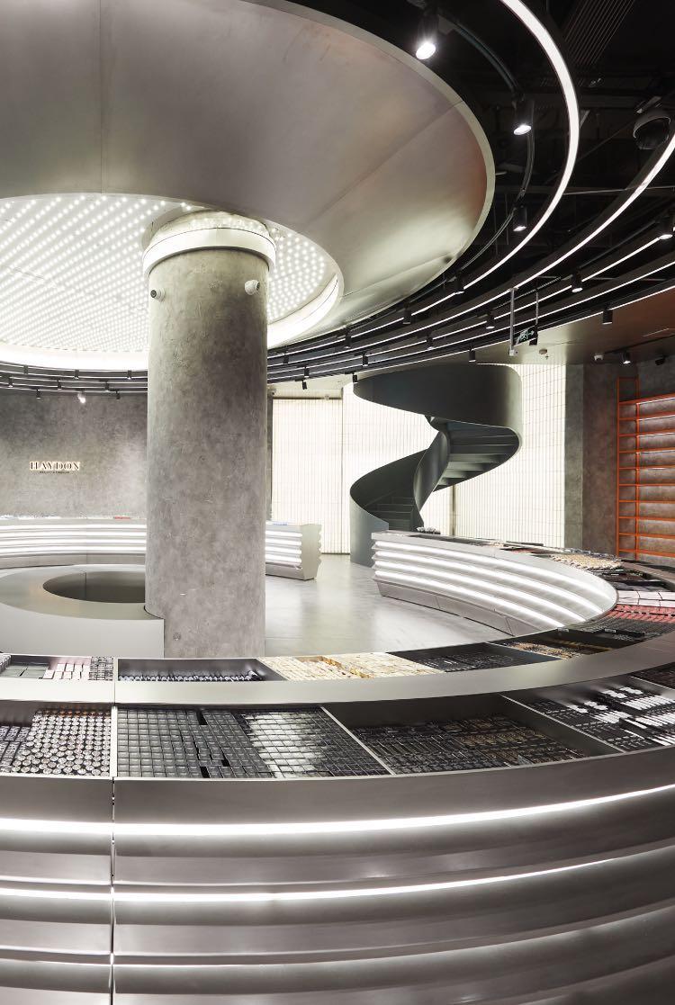 广州、武汉惊现“黑洞”，被“吸”进的消费者几乎没人空手而出