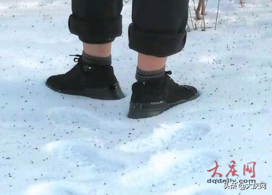 冬天露脚脖,年轻人冬天露脚脖