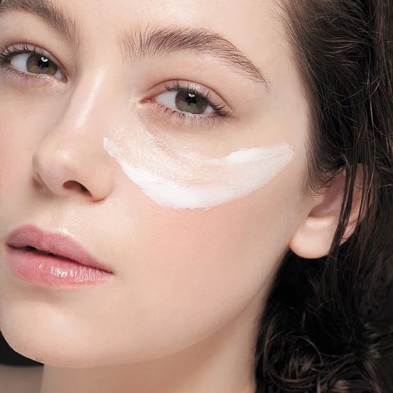 卡粉起皮怎么补救敏感肌,一到秋冬就爆皮卡粉怎么办