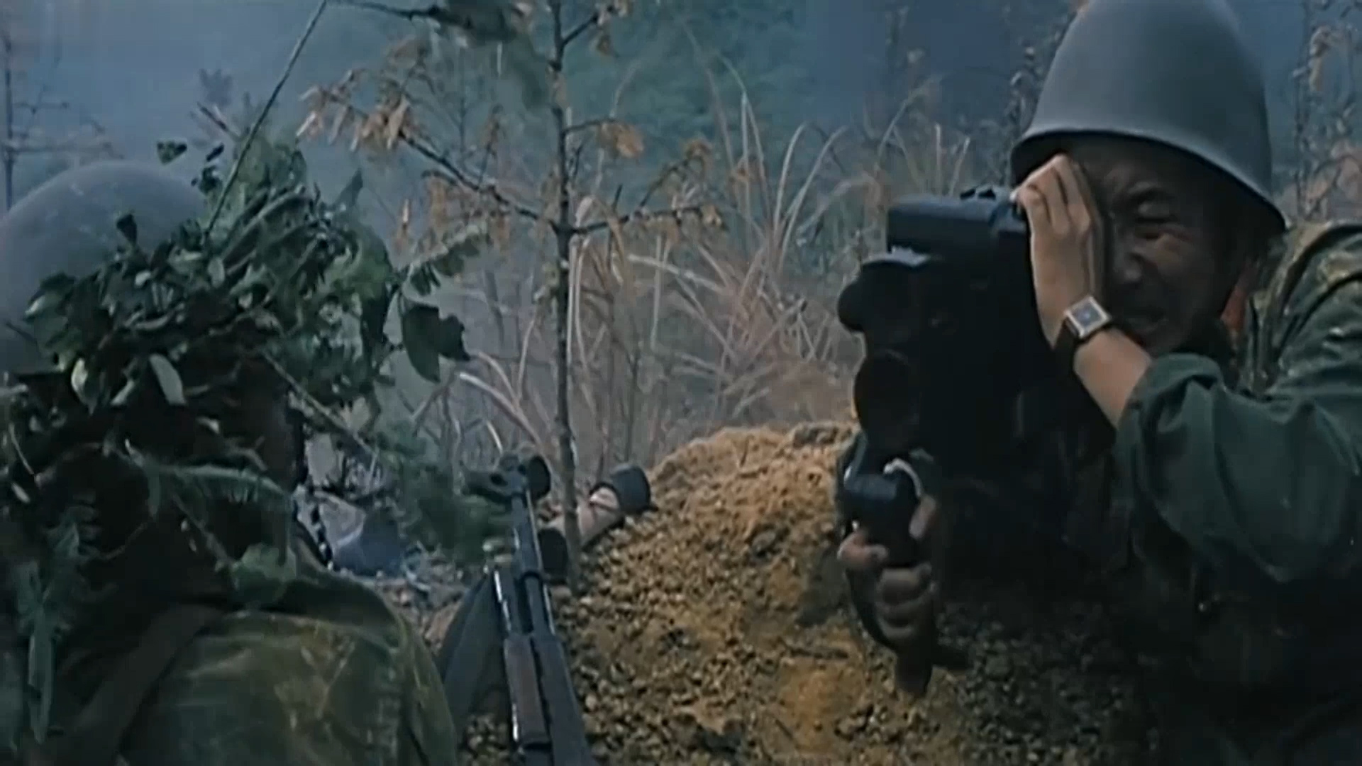 后方撤退前方战士牺牲,前方将士浴血奋战后方拆台