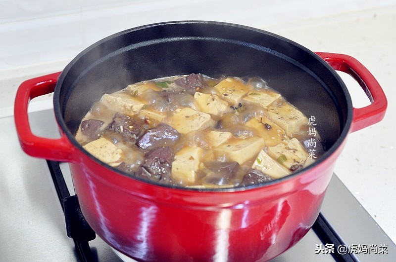 天冷了来一道番茄炖豆腐汤汁浓,冬天炖豆腐的家常做法