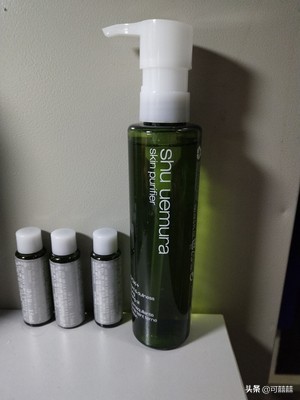 卸妆油的使用建议是什么 (卸妆油溶于水是什么原理)