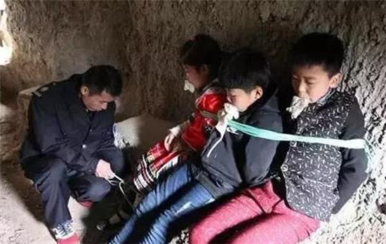 孩子被拐谨防走失,小孩走丢防拐骗