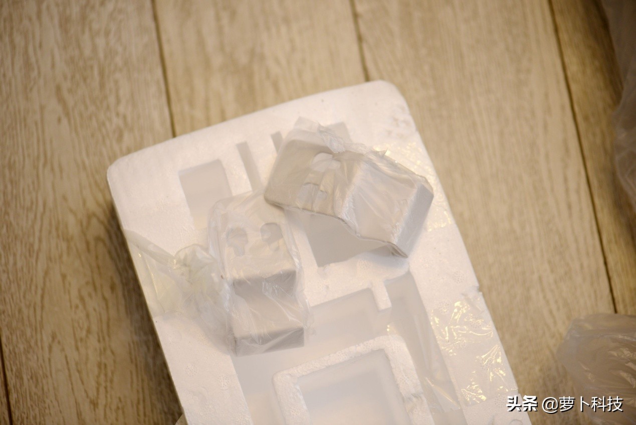 别墅加湿取暖神器，Blaupunkt德国蓝宝H1智能对流电暖气评测