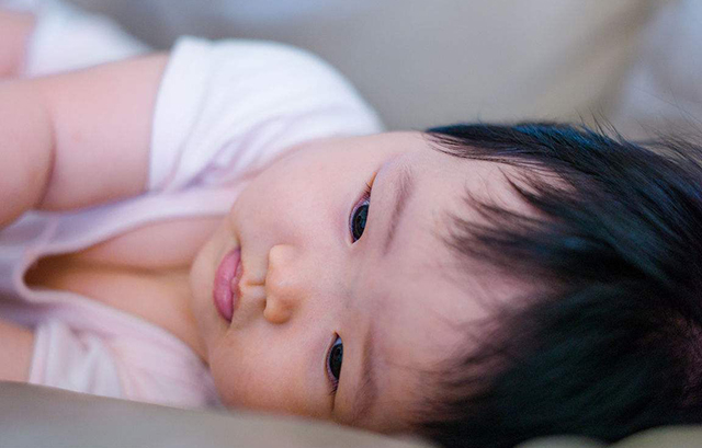 小孩生病要多吃药还是尽量少吃药,儿科医生5条忠告让小孩少生病