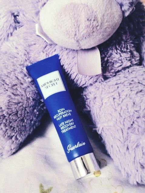 熬夜脸部急救面霜,熬夜必备保湿神器