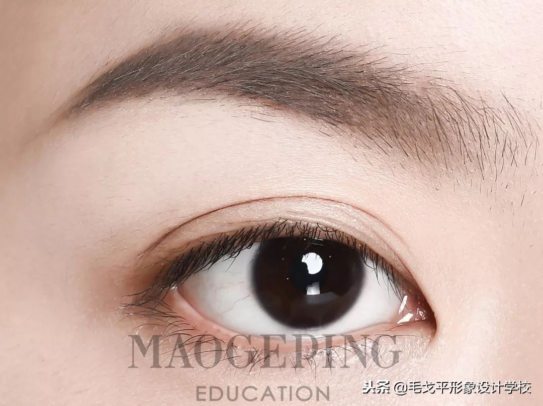 怎么画出整容脸,怎样画超干净的素颜卧蚕眼妆