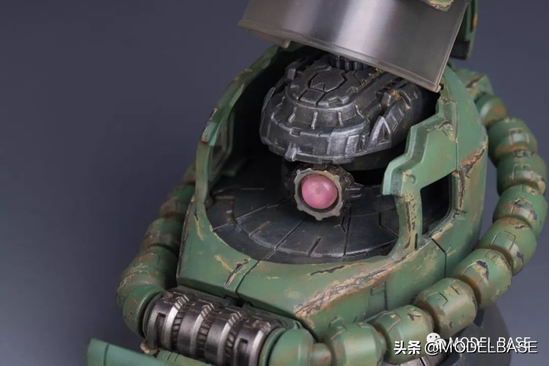 扎古扭蛋头组装,万代蓝标扎古和红标扎古