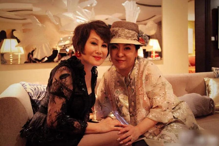 羽西年轻时的照片,十年前羽西