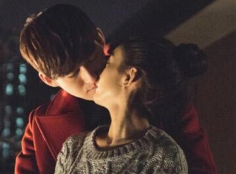 双世宠妃高甜吻戏最长片段,接吻片段高甜吻双世宠妃