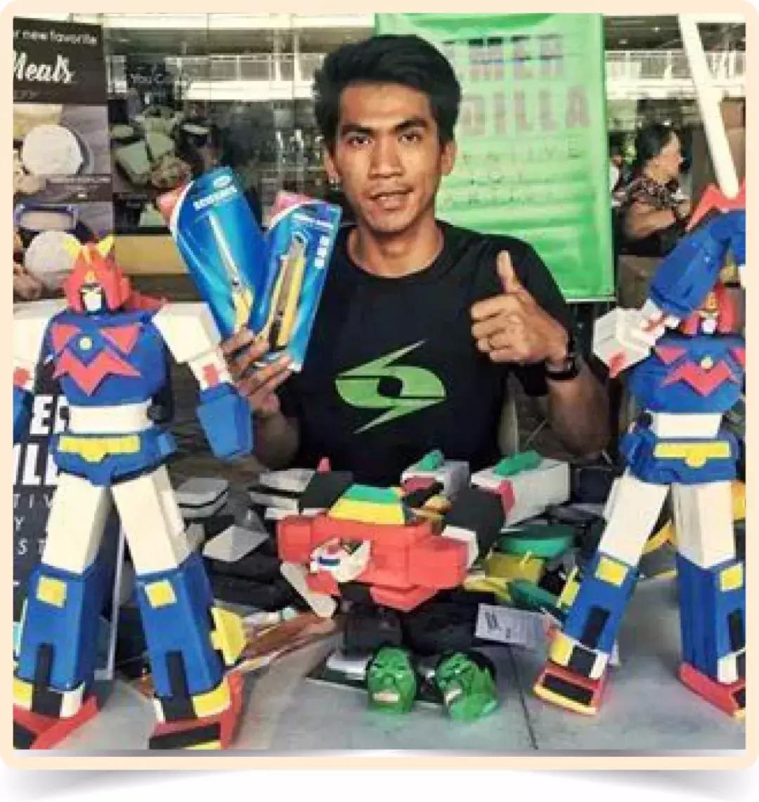 男孩毁了他的手办,亲手毁掉一个二次元手办