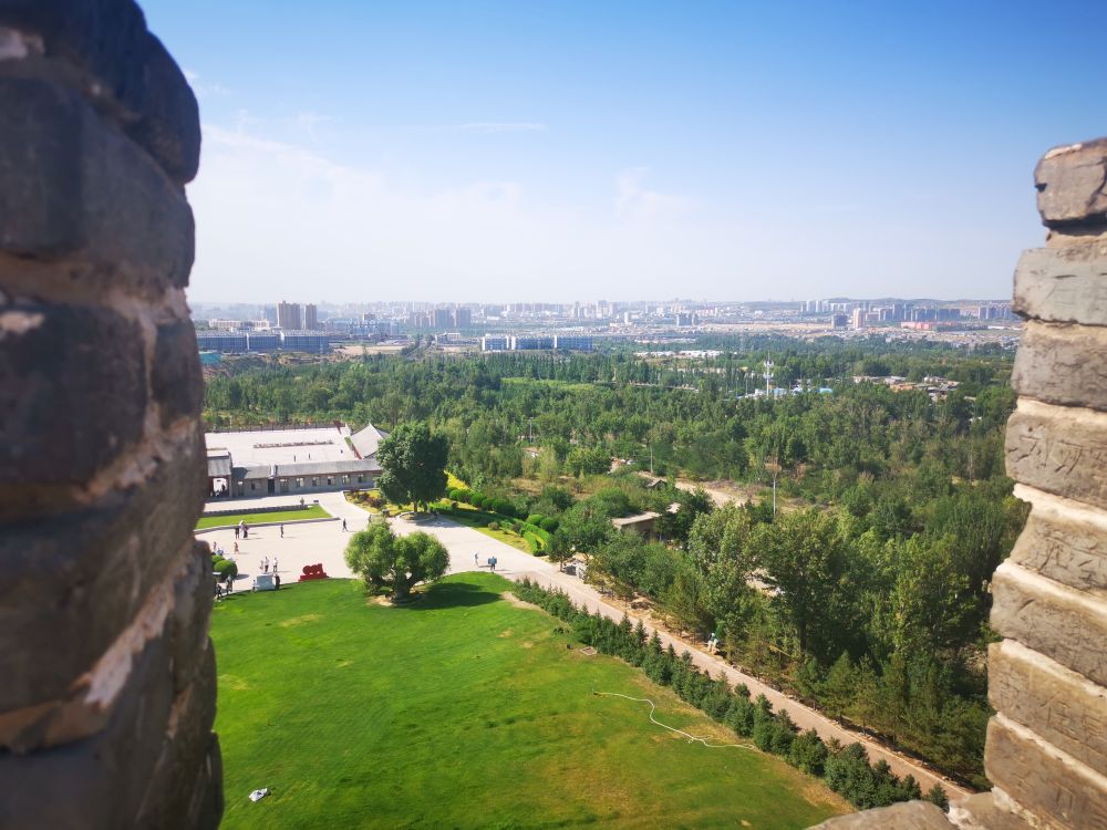 塞上长城绝高漠金戈犹响无定河