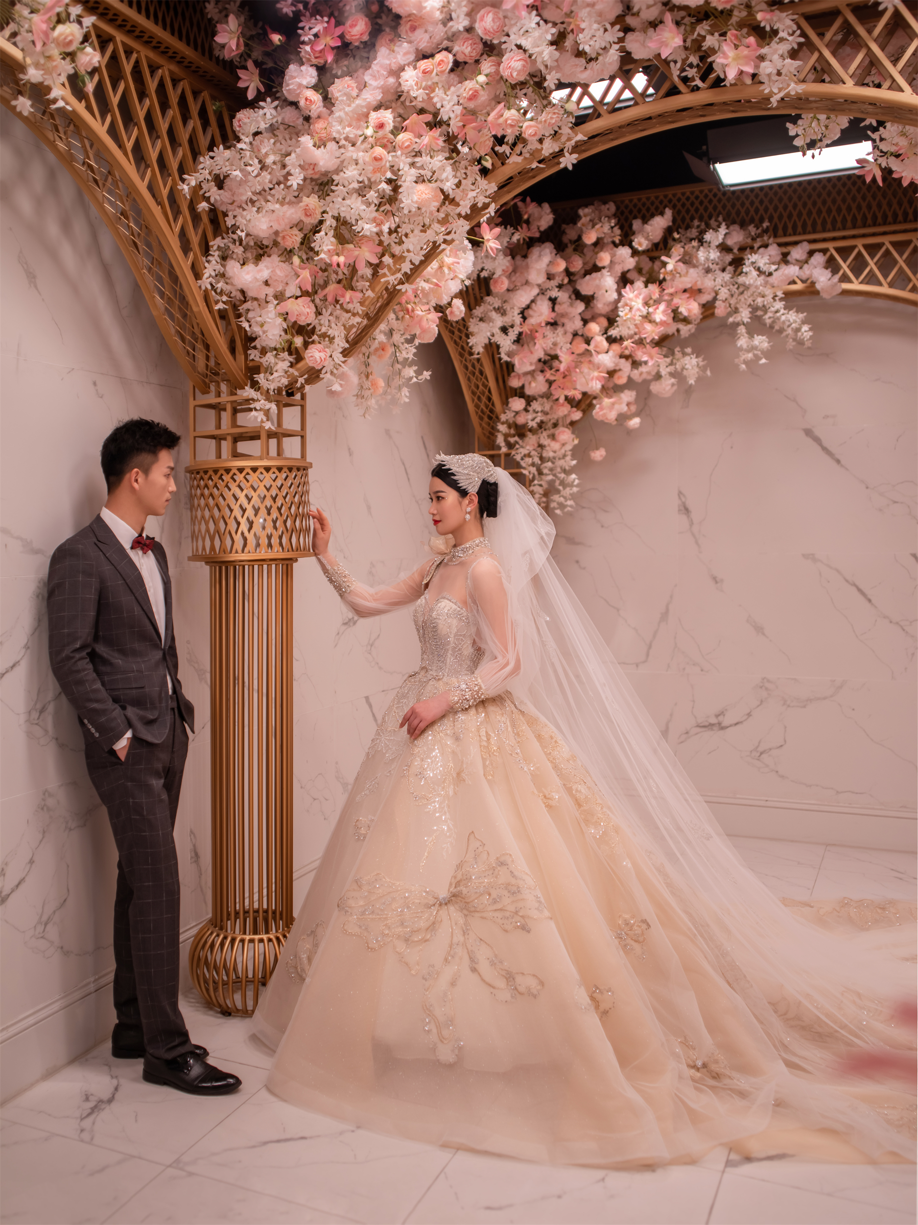 矮个子女生拍婚纱照注意事项,婚纱照精修照片要注意哪些细节