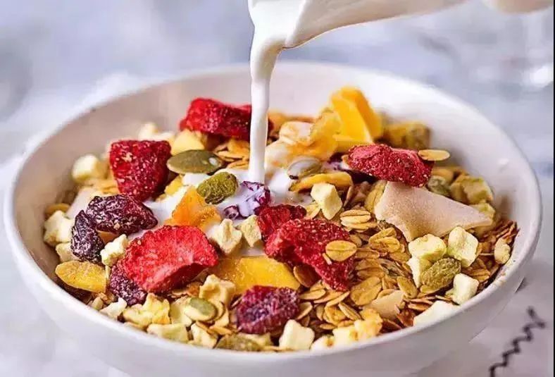 桂格麦片对比卡乐比麦片,桂格燕麦和王饱饱