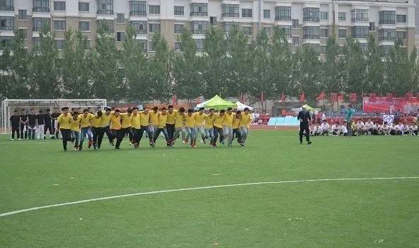 哈尔滨广厦学院蜜雪冰城,北国风光哈尔滨