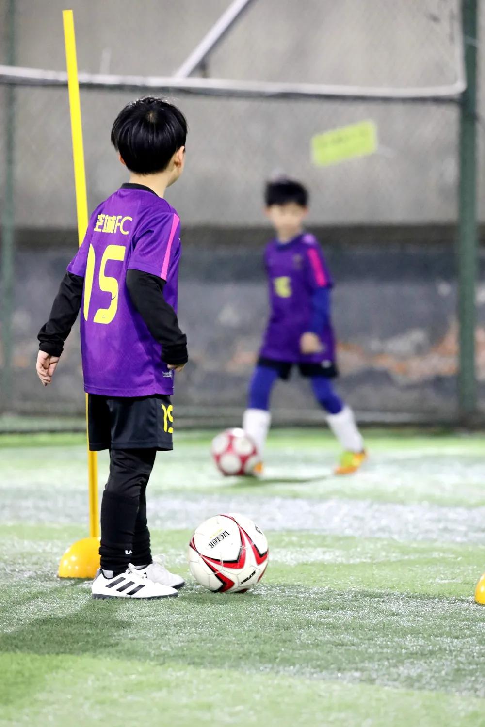 津门网金熙男：足球小将