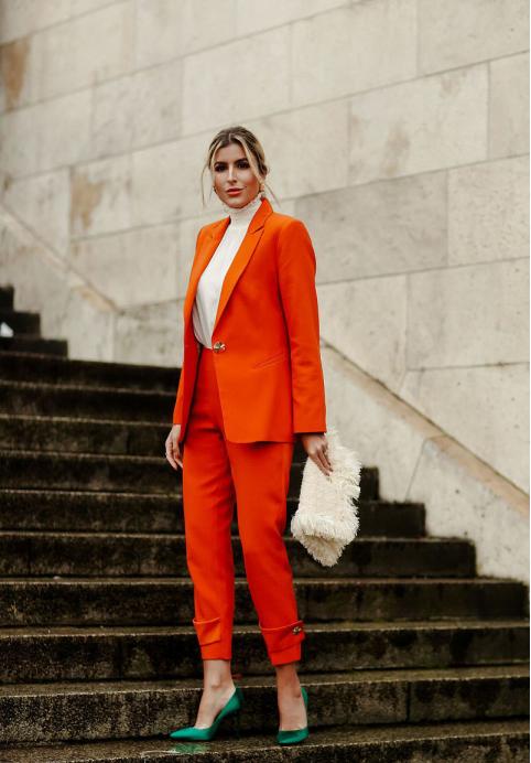 中年西装冬季搭配什么外套,冬季中长大码西装的搭配