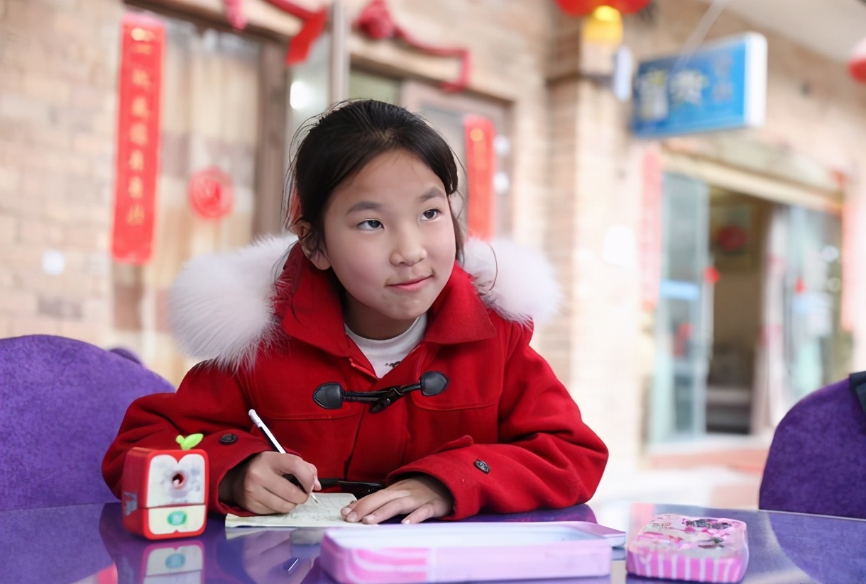 小学生作文低调火了,小学生幽默作文