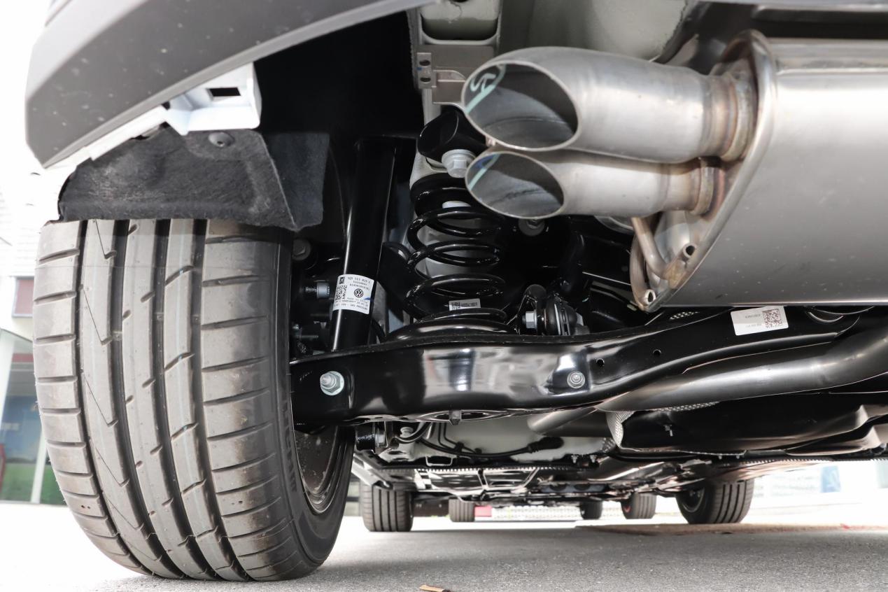 高尔夫旅行版优缺点,大众高尔夫61.4t手动挡优缺点