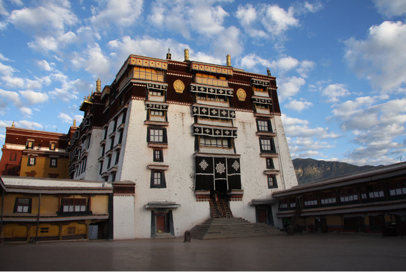 布达拉宫地区,布达拉宫附近哪里海拔低