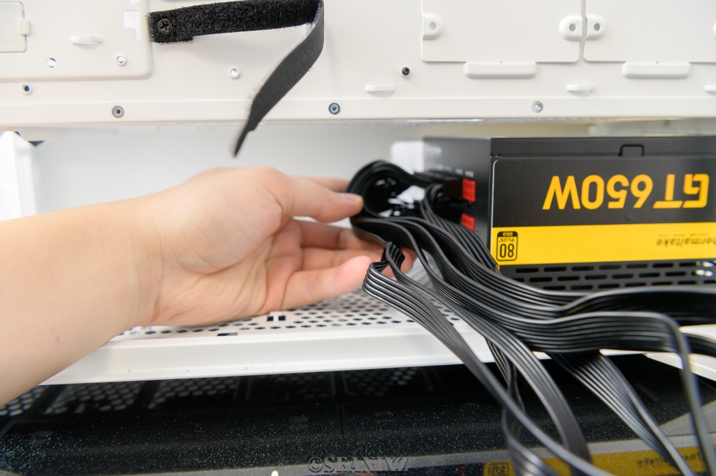 全能千元级机电套装：TT挑战者H6+GT650金牌全模组电源