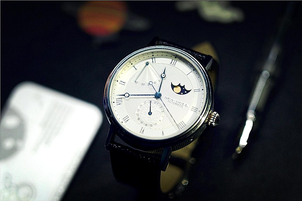 年轻人的第1枚手表,海鸥月相手表6092和天梭力洛克
