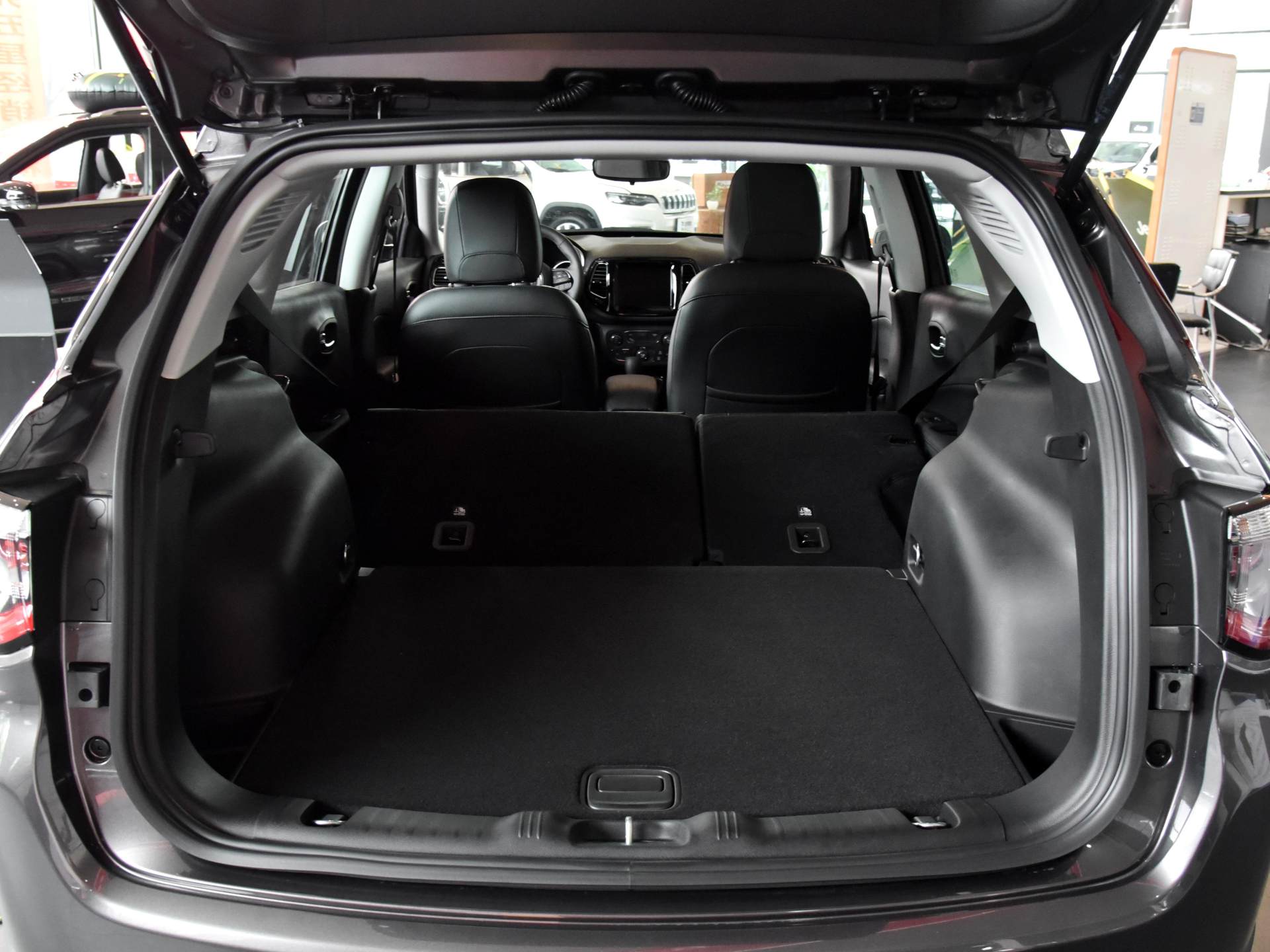 jeep指南者越野性能测试非常不错,何为情怀全新jeep指南者