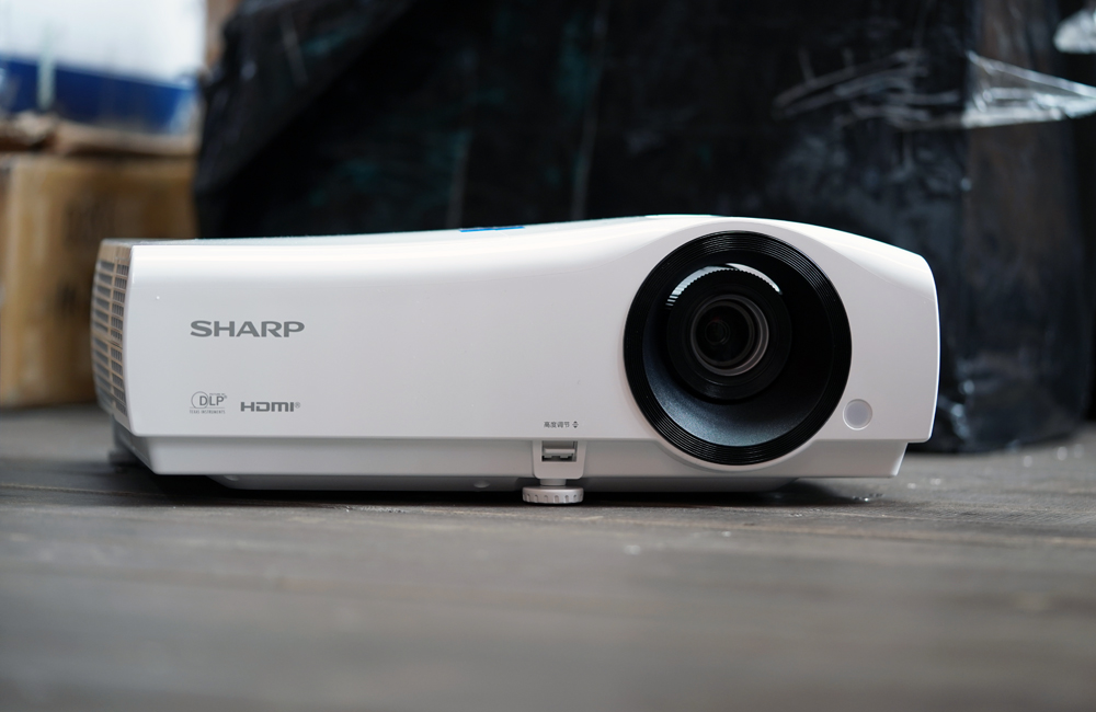 夏普xv-qz433a投影机评测,夏普xv-qz433a4k投影机