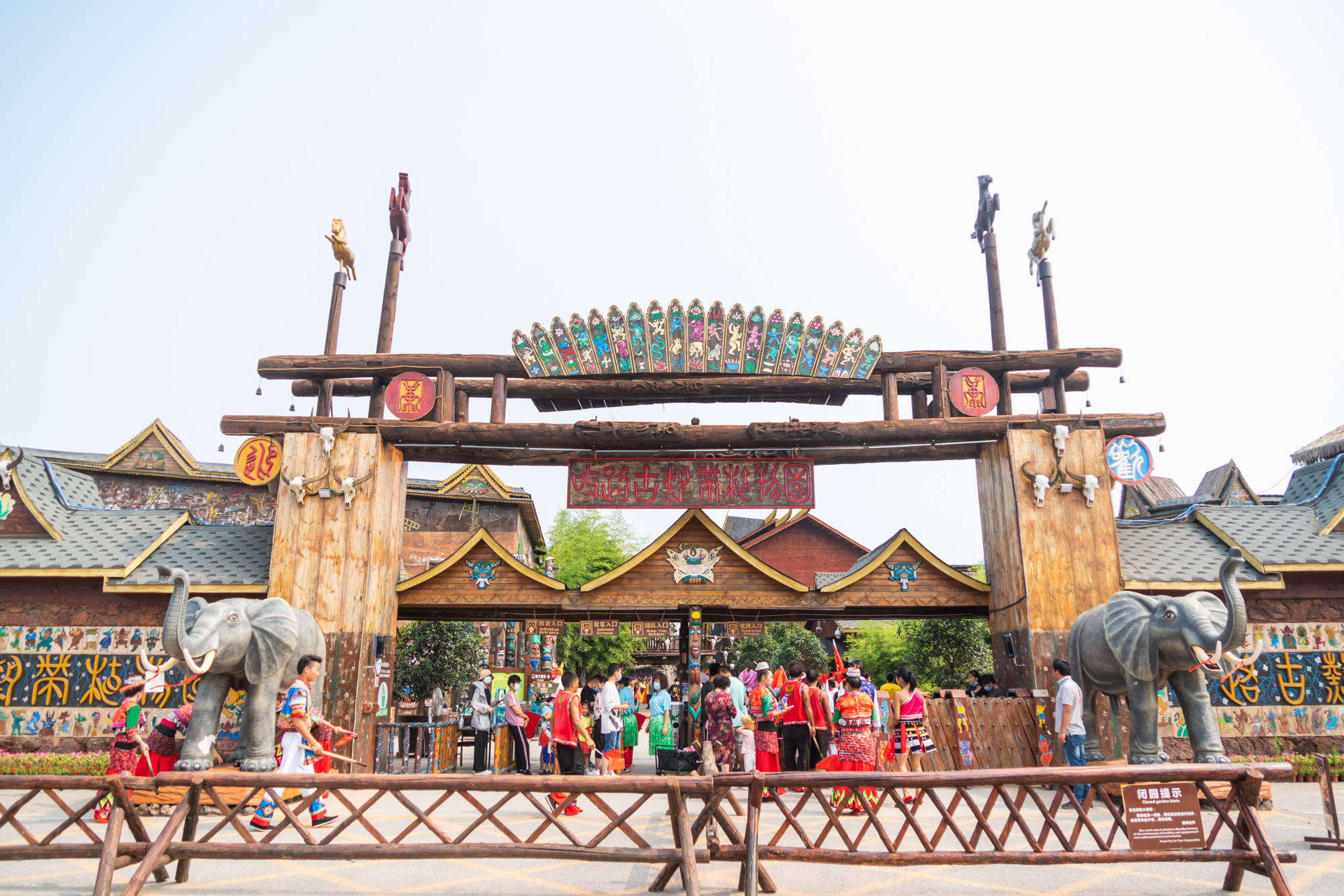 四月去过了心心念念的泼水节,夏日的欢乐泼水节