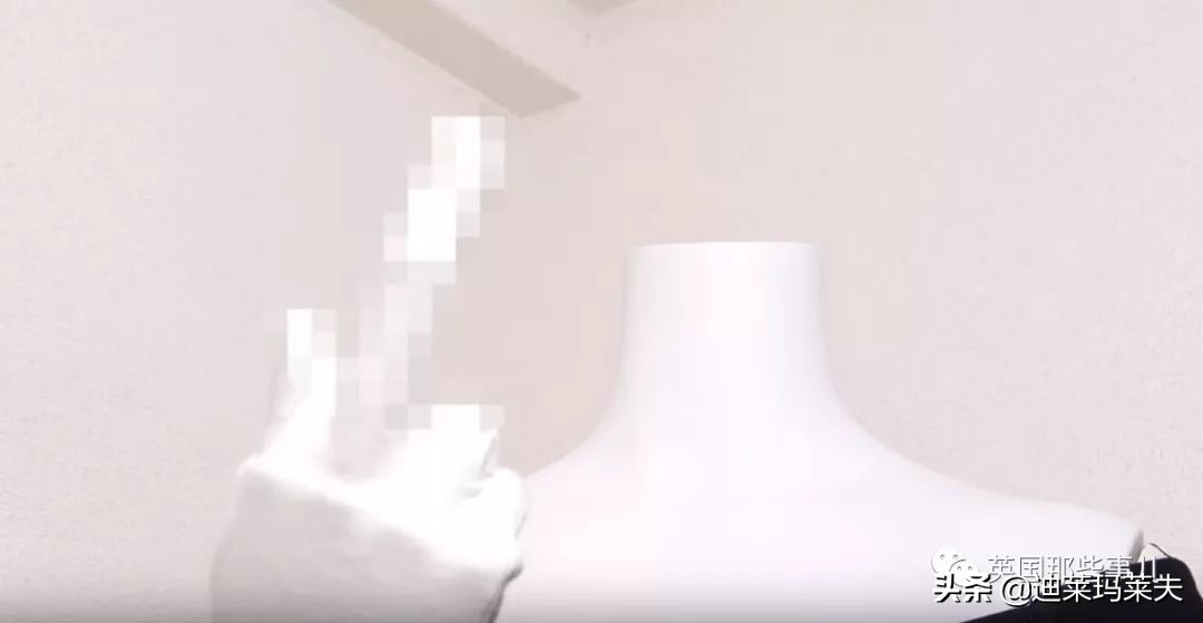 他用攒了一年的指甲，给女友做一个戒指？？这？