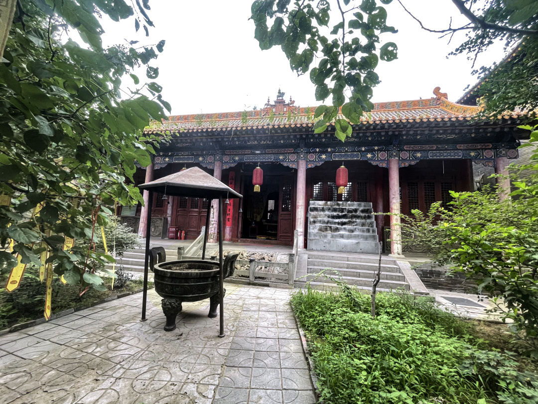 一座历经千年的佛教圣地,三大佛教圣地盘龙寺