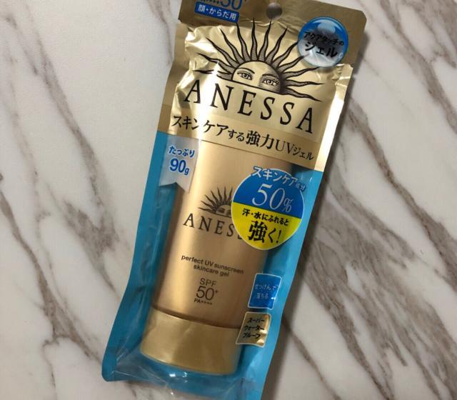 热门防晒测评:安耐晒最强但油皮会搓泥,娜丽丝喷雾便宜不油腻