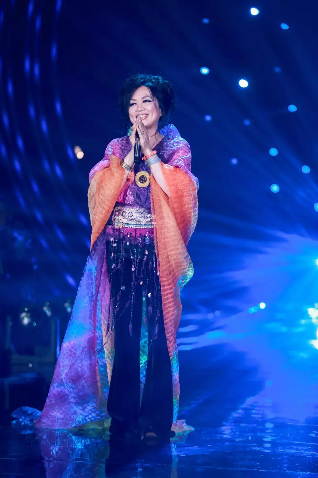 台湾音乐四十年，为你讲述齐豫的游吟人生：我以我心，吟《今世》，唱三毛。