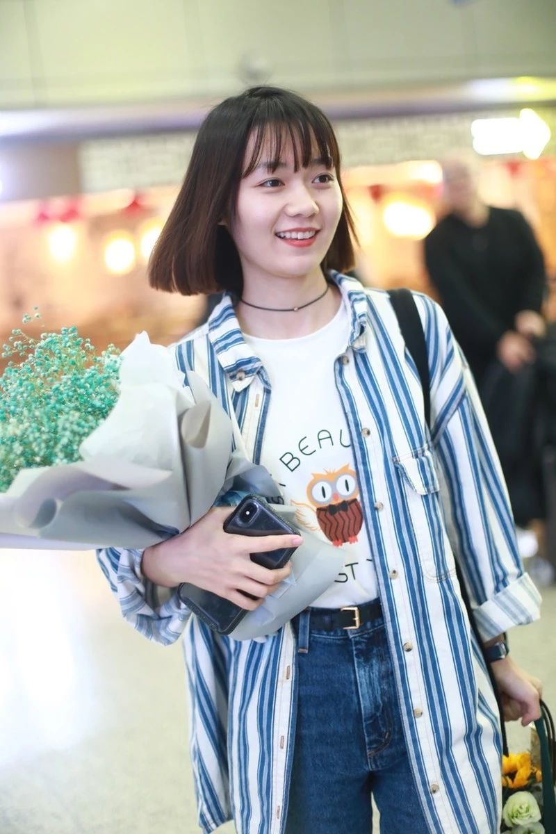 段奥娟蓝色衣服,段奥娟机场绿衣