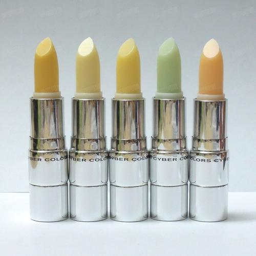 秋冬皮肤干燥用什么护肤品 (冬季比较滋润的护肤品)