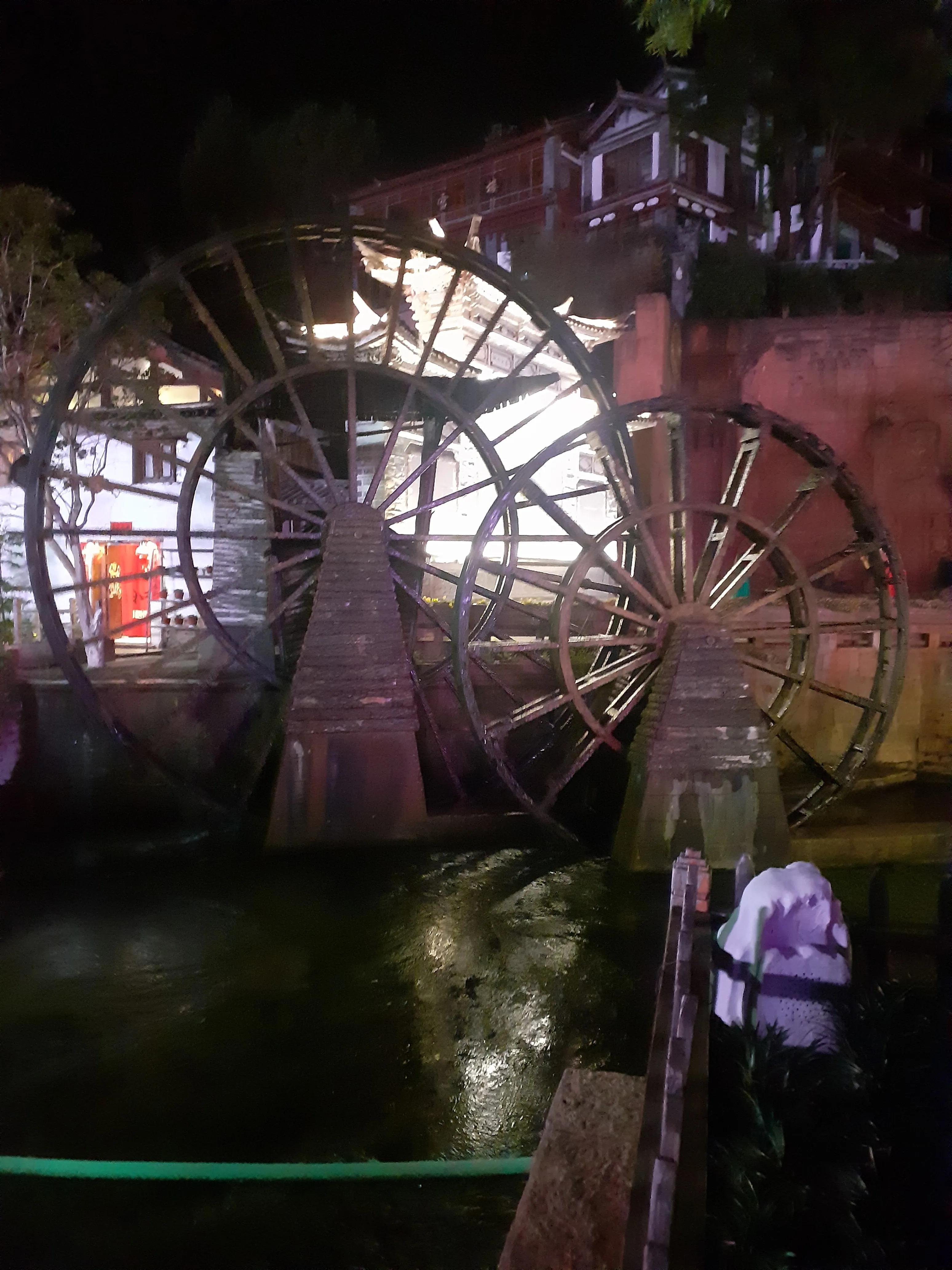 泸沽湖旅游团黄龙玉,丽江旅游团黄龙玉