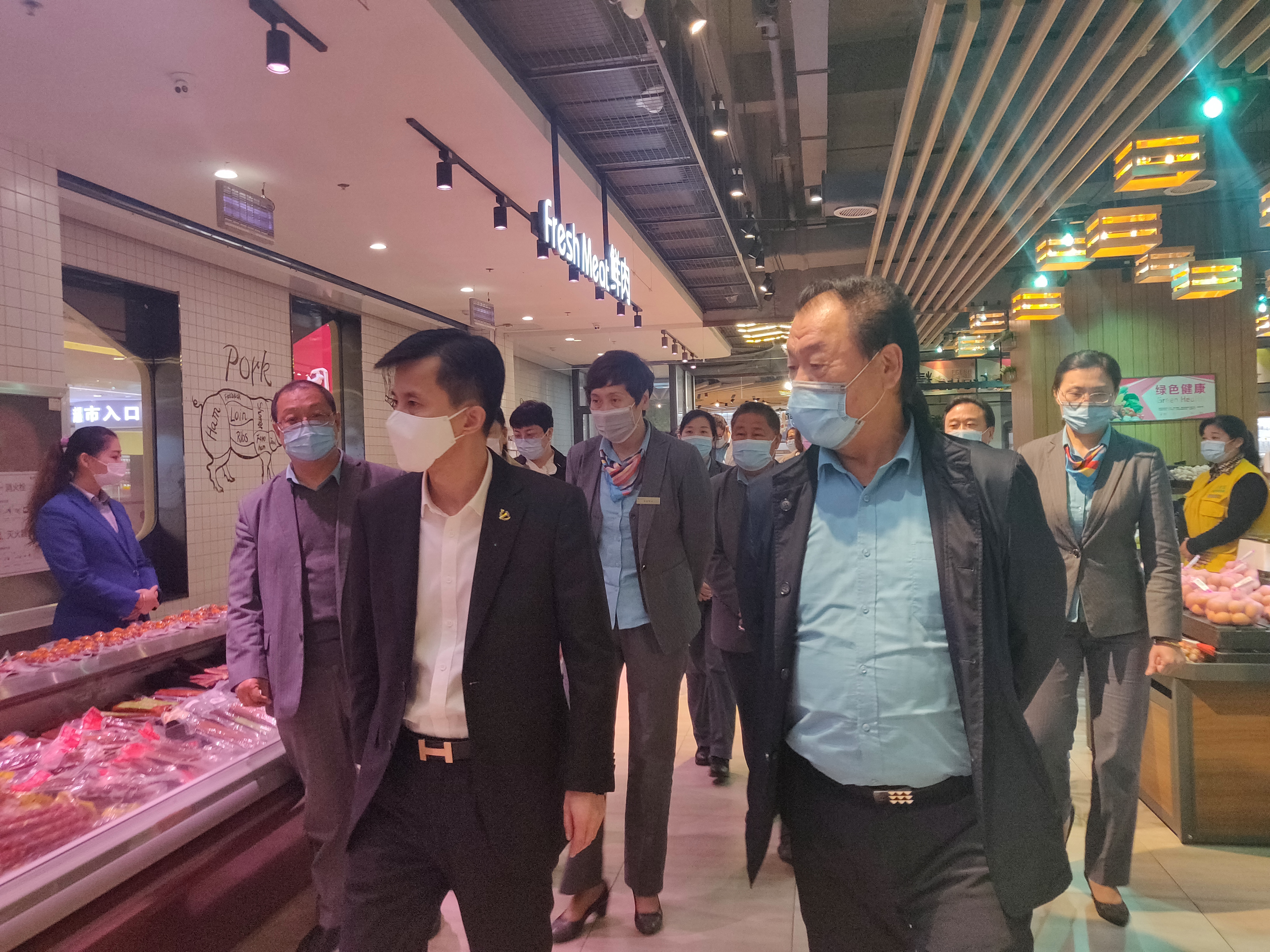 欧亚集团周总一行视察欧亚大观乐活城