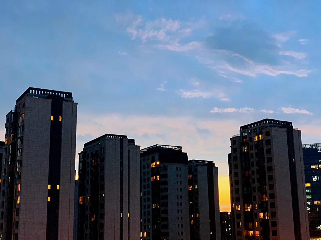 央行等五部门发文!和HK比,上海到底差在哪里?