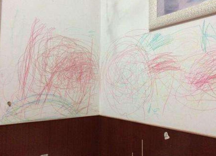 儿子“涂鸦”毁了宝妈的毕业证，宝爸慌张告状，网友：请混合双打