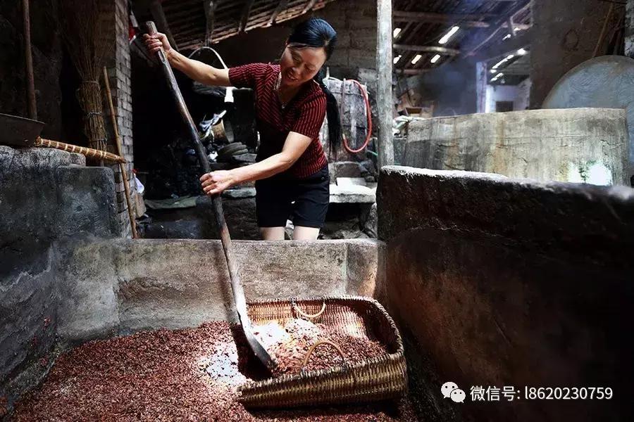 冒着严寒做酒的辛酸,只有酿酒工的才知道!