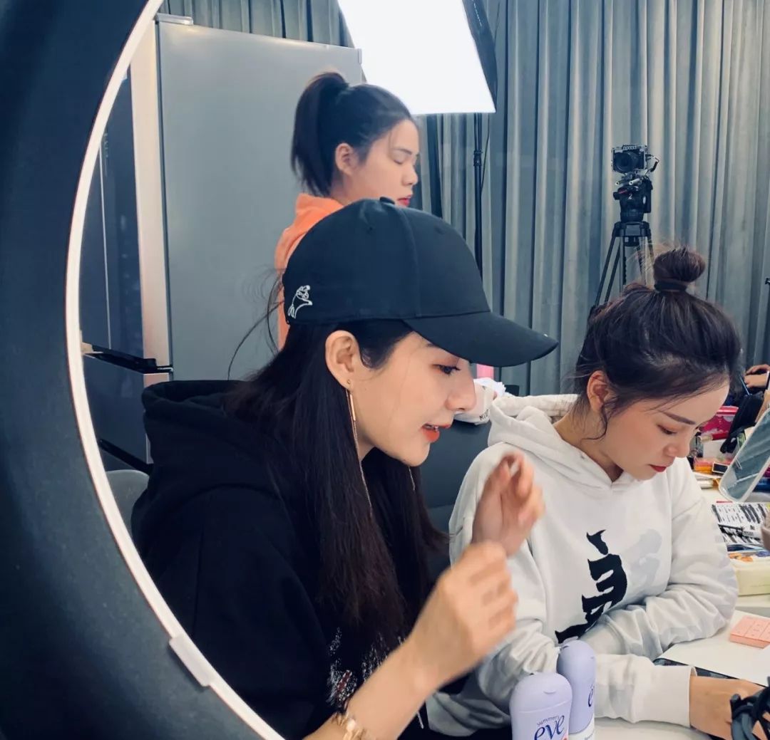 双11攻略2019薇娅,2020双十一晚会薇娅