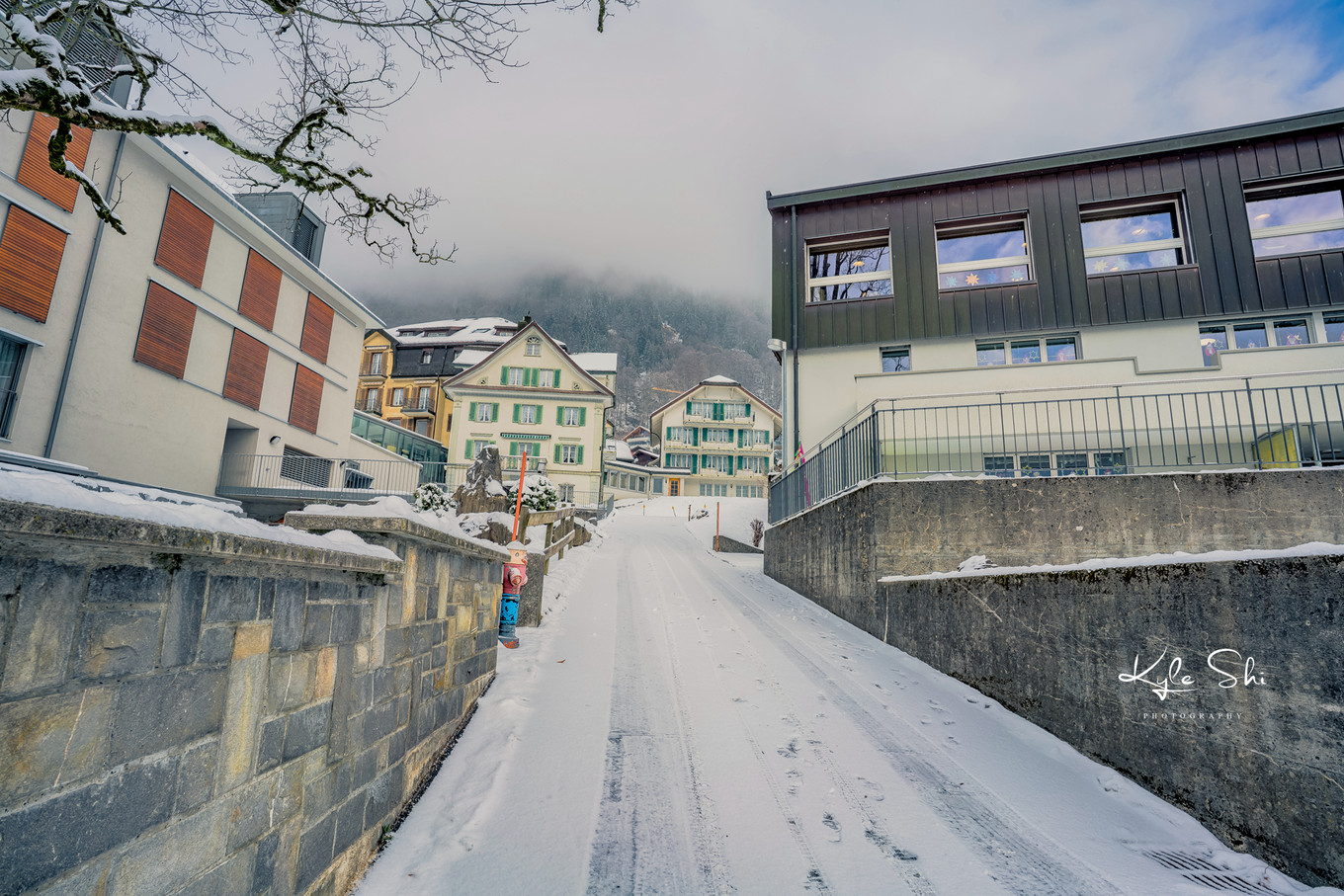 瑞士高山滑雪上演惊险与刺激,瑞士滑雪的真实感受