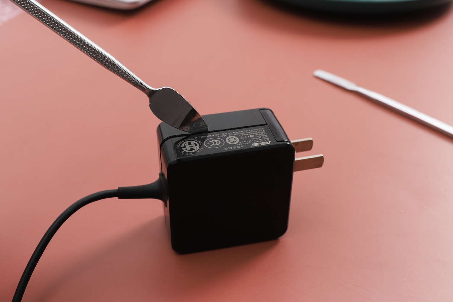 笔记本电源线断了怎么修复图解,笔记本电源线坏了怎么打开电脑