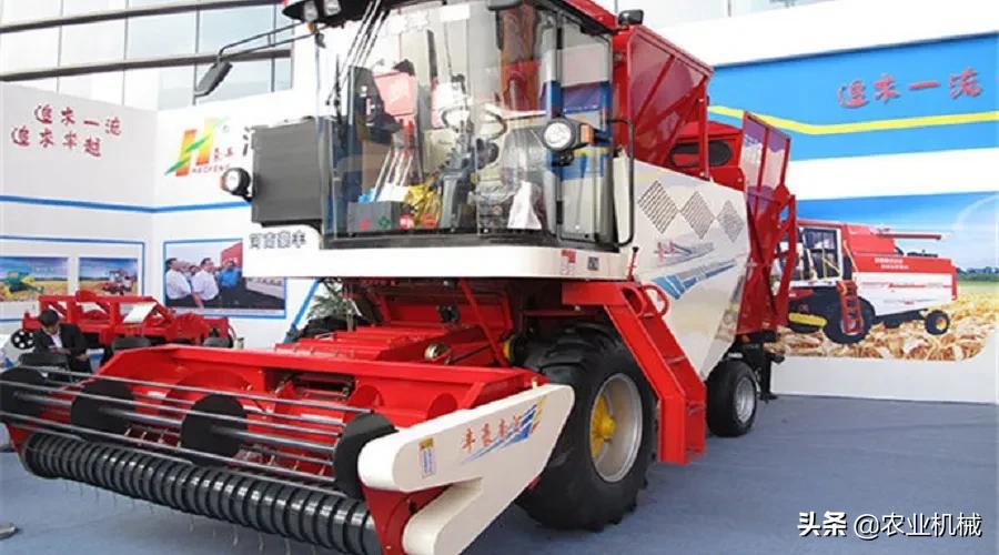 目前最先进的大型花生收获机,哪款花生收获机小