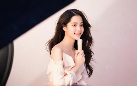 关晓彤啊,你到底是有多缺钱啊?