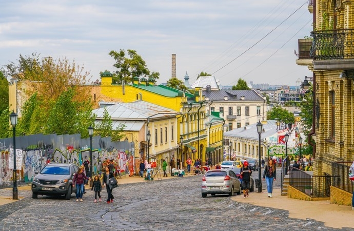 白本护照美国旅游免签,白本护照过境免签新加坡