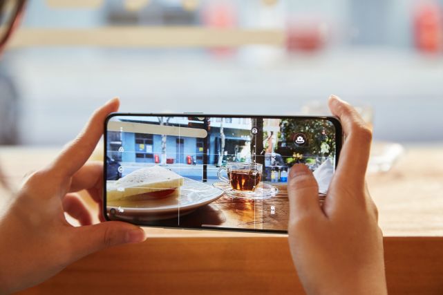 opporeno6到底值不值得入手,目前opporeno6值得入手吗