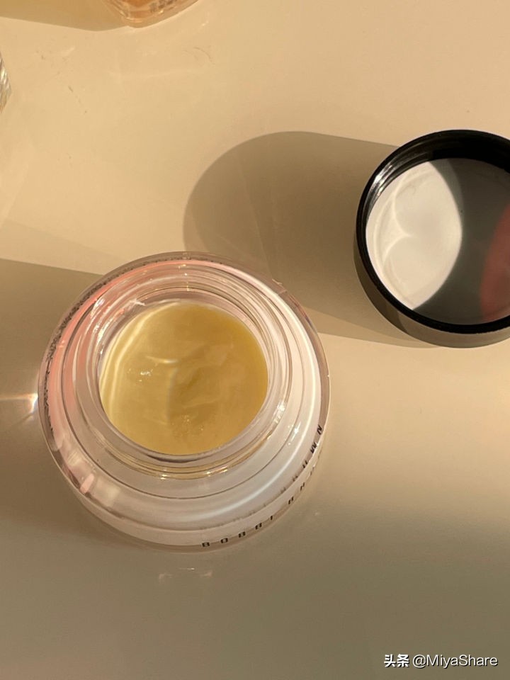 秋冬化妆起皮卡粉测评,秋冬底妆卡粉斑驳怎么办