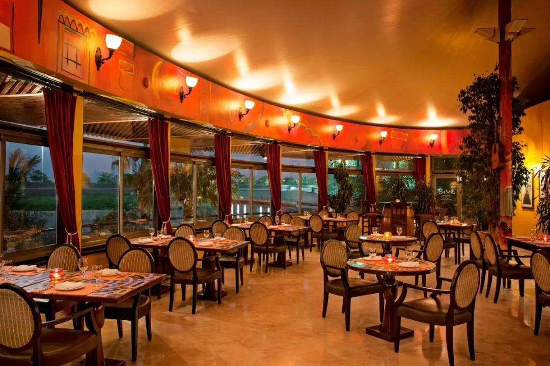 阿布扎比沙漠野奢水疗度假酒店,阿布扎比喜来登酒店