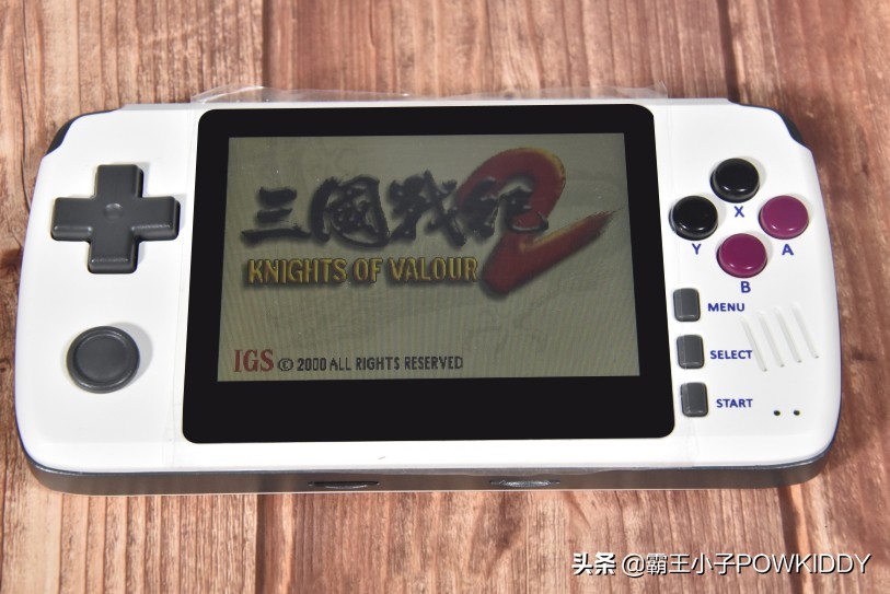 3.5寸ips屏,能玩3a大屏大作百元掌机推荐